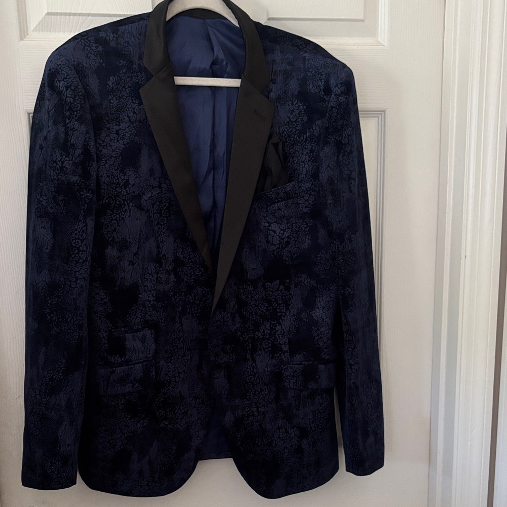 Sophisticated Midnight Blue Men's Blazer